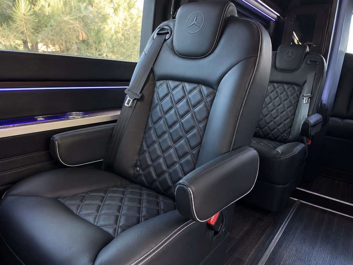 baton rouge 8 passenger sprinter van interior