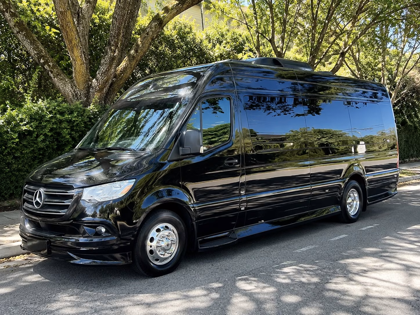find the perfect transportation for your next corporate event 3